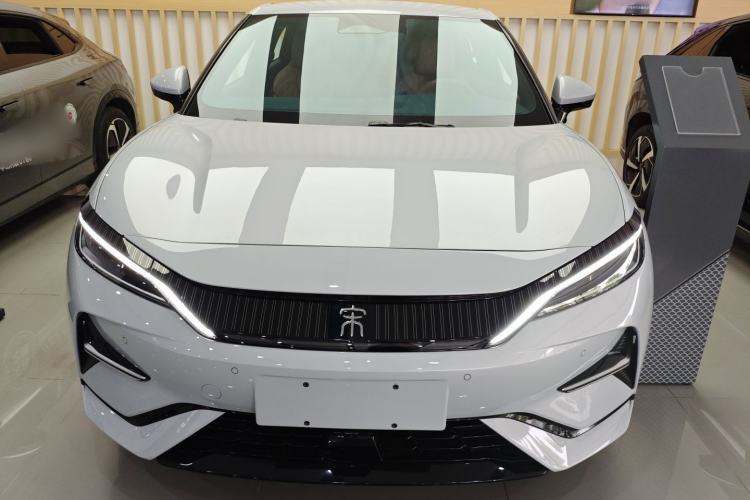 Used BYD Song L EV 2025 662 km Ultra-Range Version Front
