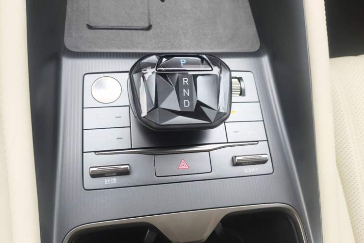Used BYD Song L EV 2025 662 km Ultra-Range Version Gear Lever