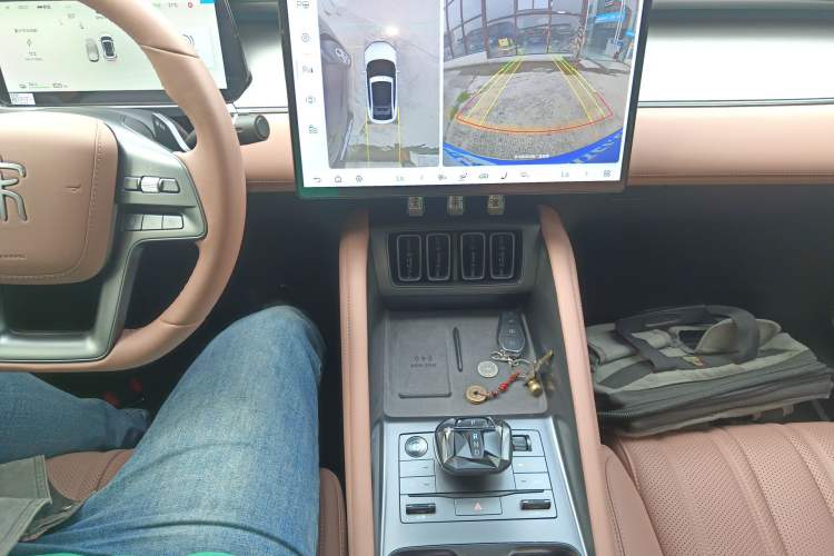 Used BYD Song L EV 2025 Intelligent Driving Version 662 km LiDAR Excellence Edition Gear Lever