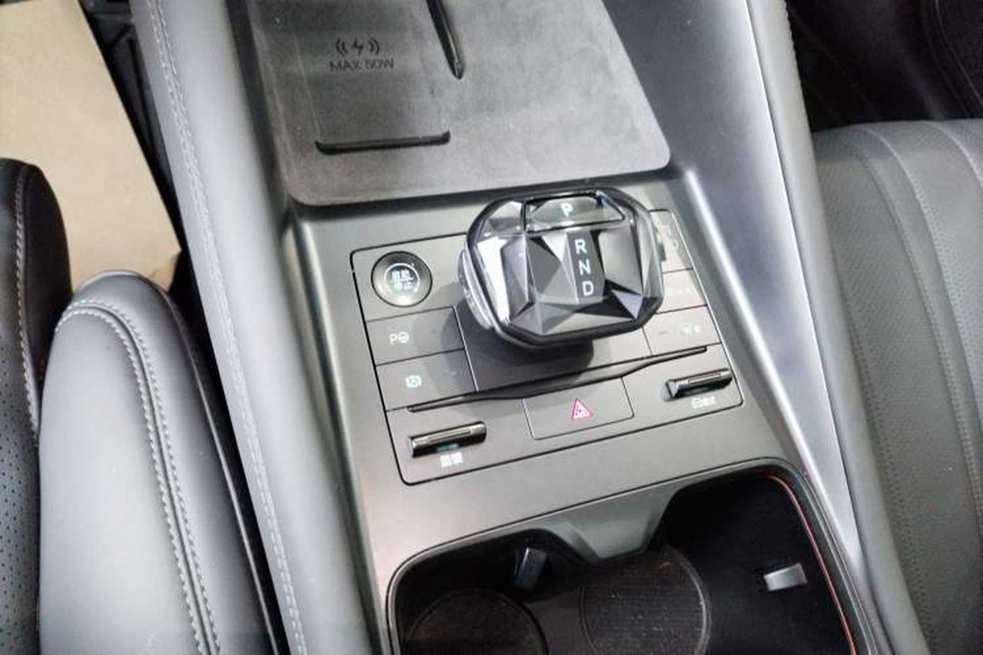 Used BYD Song L EV 2025 Intelligent Driving Version 662 km LiDAR Excellence Edition Gear Lever