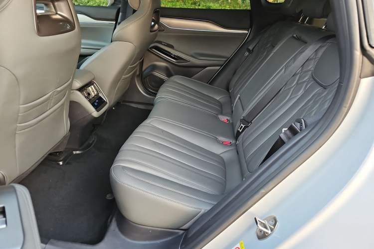 Used BYD Song L EV 2025 Intelligent Driving Version 662 km LiDAR Excellence Edition Interior 1