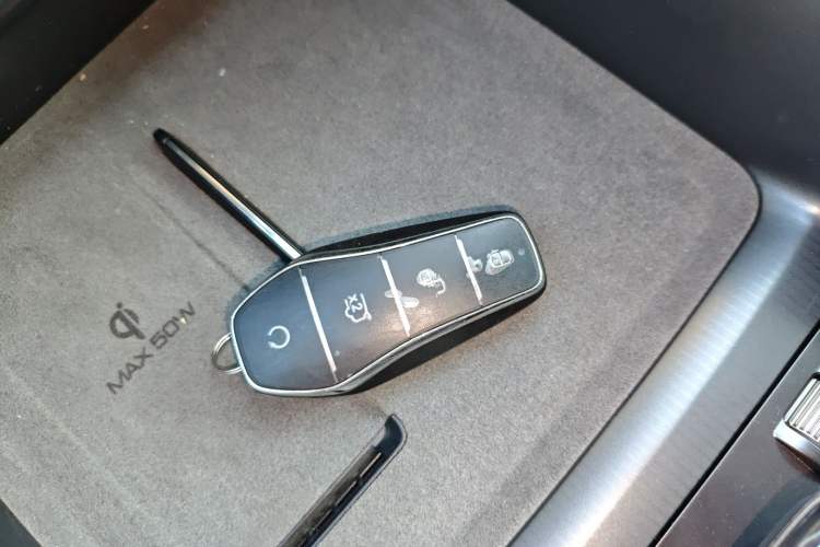 Used BYD Song L EV 2025 662 km Advanced Intelligent Driving Version Interior 1