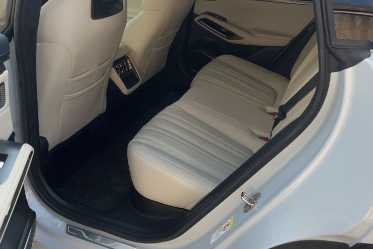 Used BYD Song L EV 2025 550 km Excellence Version Interior 1