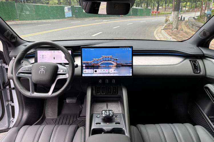 Used BYD Song L EV 2025 Intelligent Driving Version 662 km LiDAR Excellence Edition Interior 12