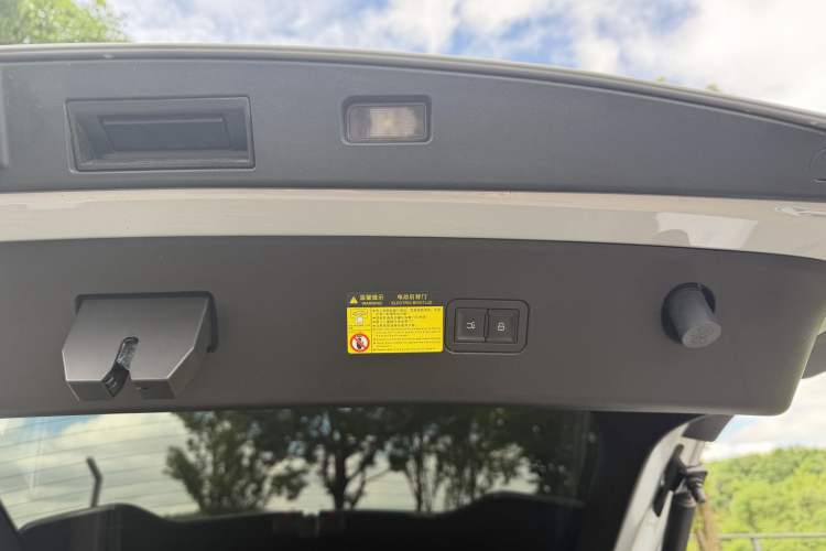 Used BYD Song L EV 2025 Intelligent Driving Version 662 km LiDAR Excellence Edition Interior 12