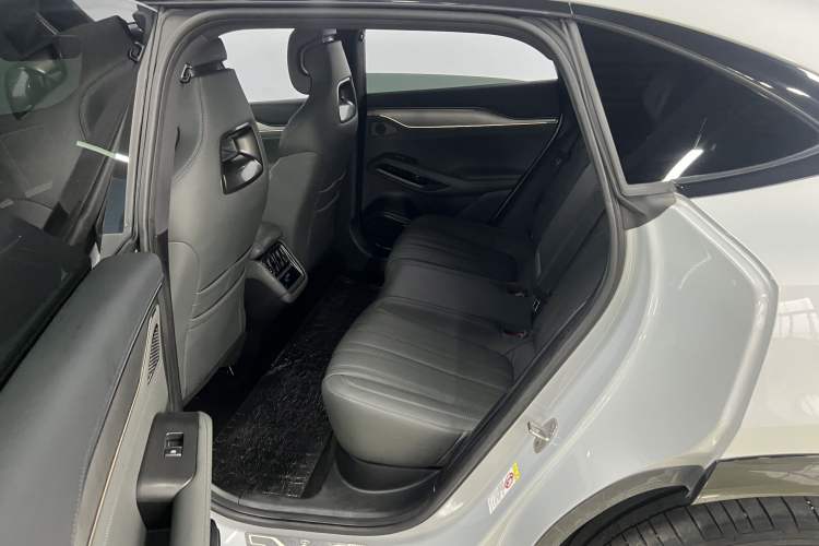 Used BYD Song L EV 2025 Intelligent Driving Version 662 km LiDAR Excellence Edition Interior 2