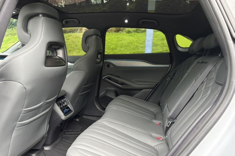 Used BYD Song L EV 2025 Intelligent Driving Version 662 km LiDAR Excellence Edition Interior 2