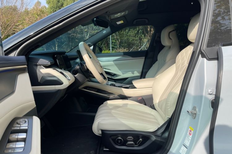 Used BYD Song L EV 2025 662 km Advanced Intelligent Driving Version Interior 3