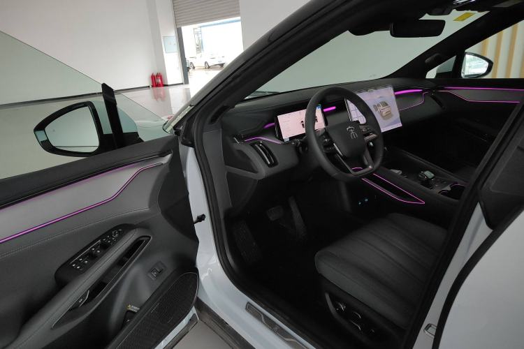 Used BYD Song L EV 2025 Intelligent Driving Version 662 km LiDAR Excellence Edition Interior 3