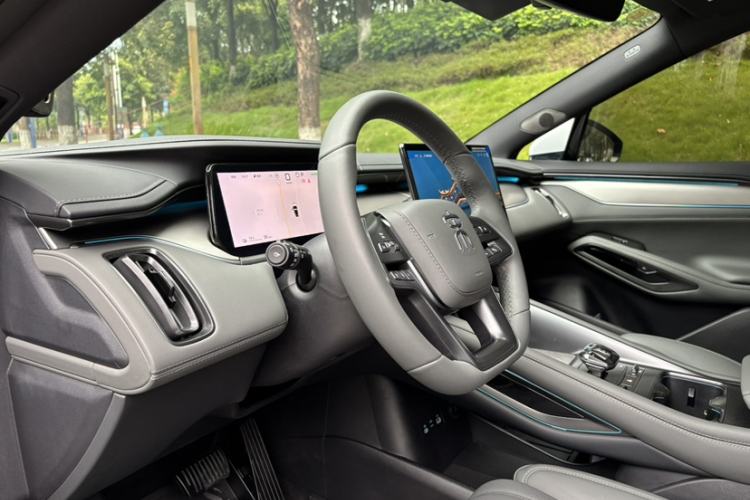 Used BYD Song L EV 2025 Intelligent Driving Version 662 km LiDAR Excellence Edition Interior 3