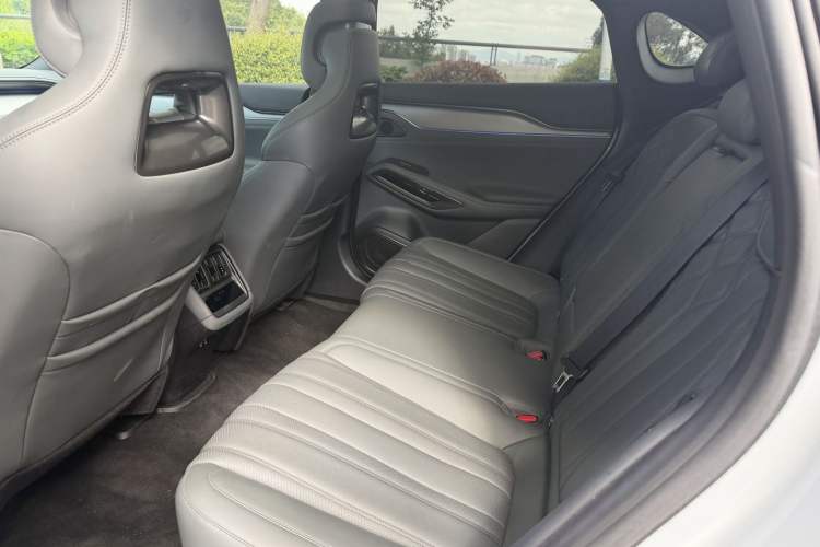 Used BYD Song L EV 2025 Intelligent Driving Version 662 km LiDAR Excellence Edition Interior 3