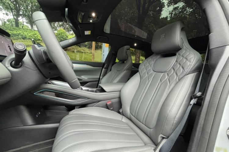 Used BYD Song L EV 2025 Intelligent Driving Version 662 km LiDAR Excellence Edition Interior 4