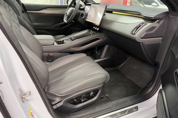 Used BYD Song L EV 2025 Intelligent Driving Version 662 km LiDAR Excellence Edition Interior 5