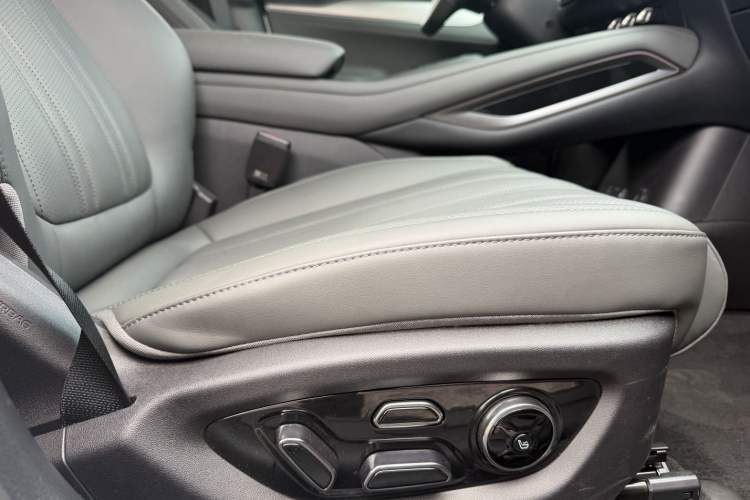 Used BYD Song L EV 2025 Intelligent Driving Version 662 km LiDAR Excellence Edition Interior 8