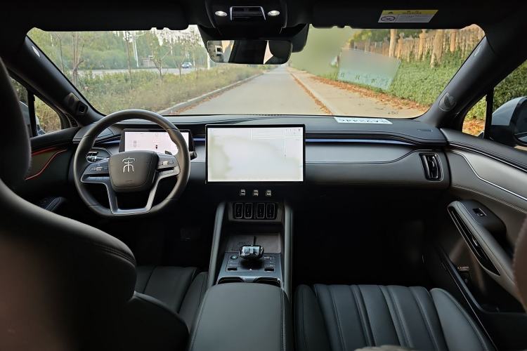 Used BYD Song L EV 2025 Intelligent Driving Version 662 km LiDAR Excellence Edition Interior 9