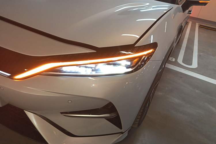 Used BYD Song L EV 2025 662 km Advanced Intelligent Driving Version Left Front Headlight