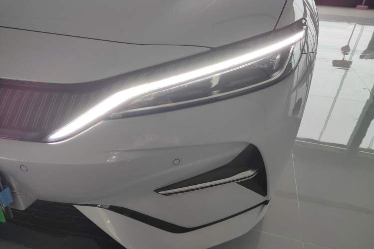 Used BYD Song L EV 2025 Intelligent Driving Version 662 km LiDAR Excellence Edition Left Front Headlight