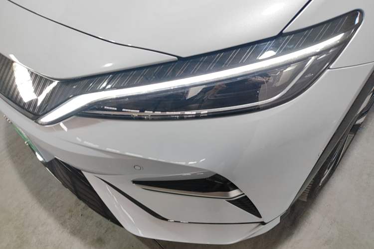 Used BYD Song L EV 2025 Intelligent Driving Version 662 km LiDAR Excellence Edition Left Front Headlight