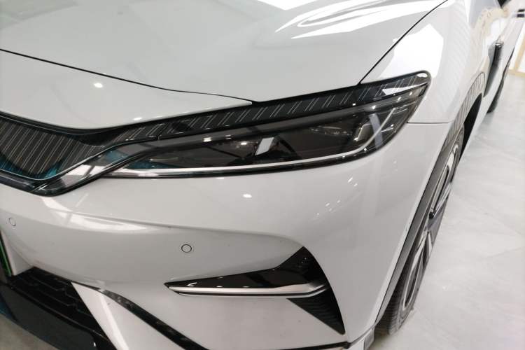 Used BYD Song L EV 2025 Intelligent Driving Version 662 km LiDAR Excellence Edition Left Front Headlight