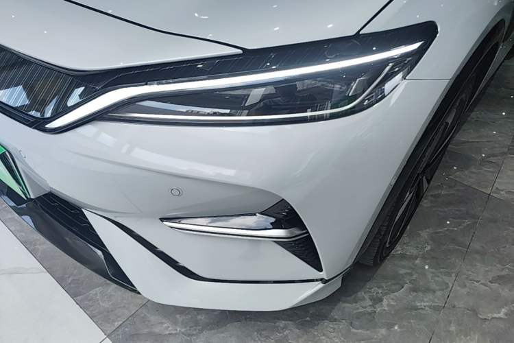 Used BYD Song L EV 2025 Intelligent Driving Version 662 km LiDAR Excellence Edition Left Front Headlight