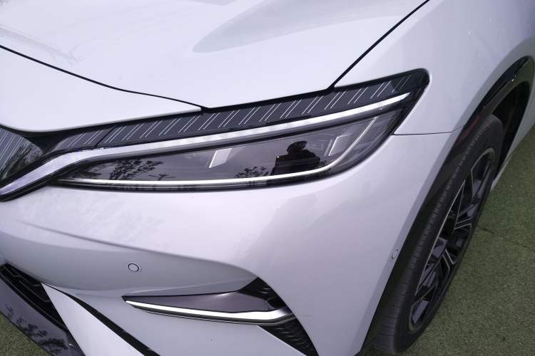 Used BYD Song L EV 2025 Intelligent Driving Version 602 km Range LiDAR-equipped All-Wheel-Drive Type Left Front Headlight