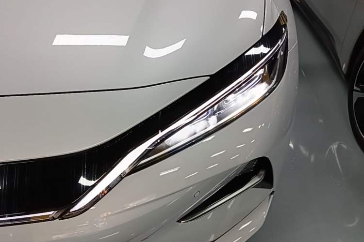 Used BYD Song L EV 2025 Intelligent Driving Version 662 km LiDAR Excellence Edition Left Front Headlight