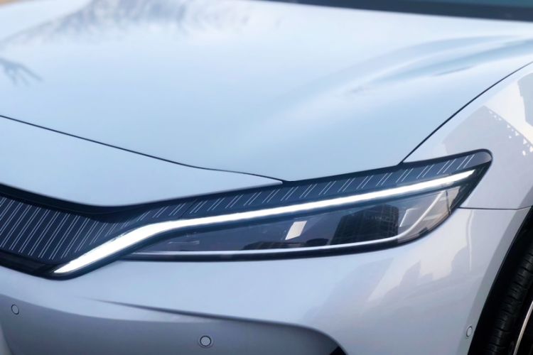 Used BYD Song L EV 2025 Intelligent Driving Version 662 km LiDAR Excellence Edition Left Front Headlight