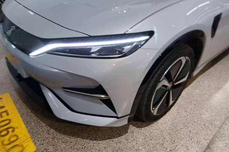 Used BYD Song L EV 2025 Intelligent Driving Version 662 km LiDAR Excellence Edition Left Front Headlight
