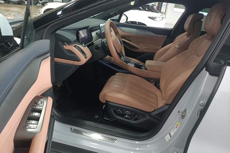 Used BYD Song L EV 2025 Intelligent Driving Version 662 km LiDAR Excellence Edition Left Front Seat