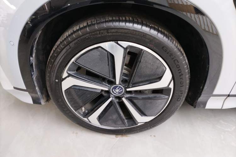 Used BYD Song L EV 2025 Intelligent Driving Version 662 km LiDAR Excellence Edition Left Front Wheel Hub