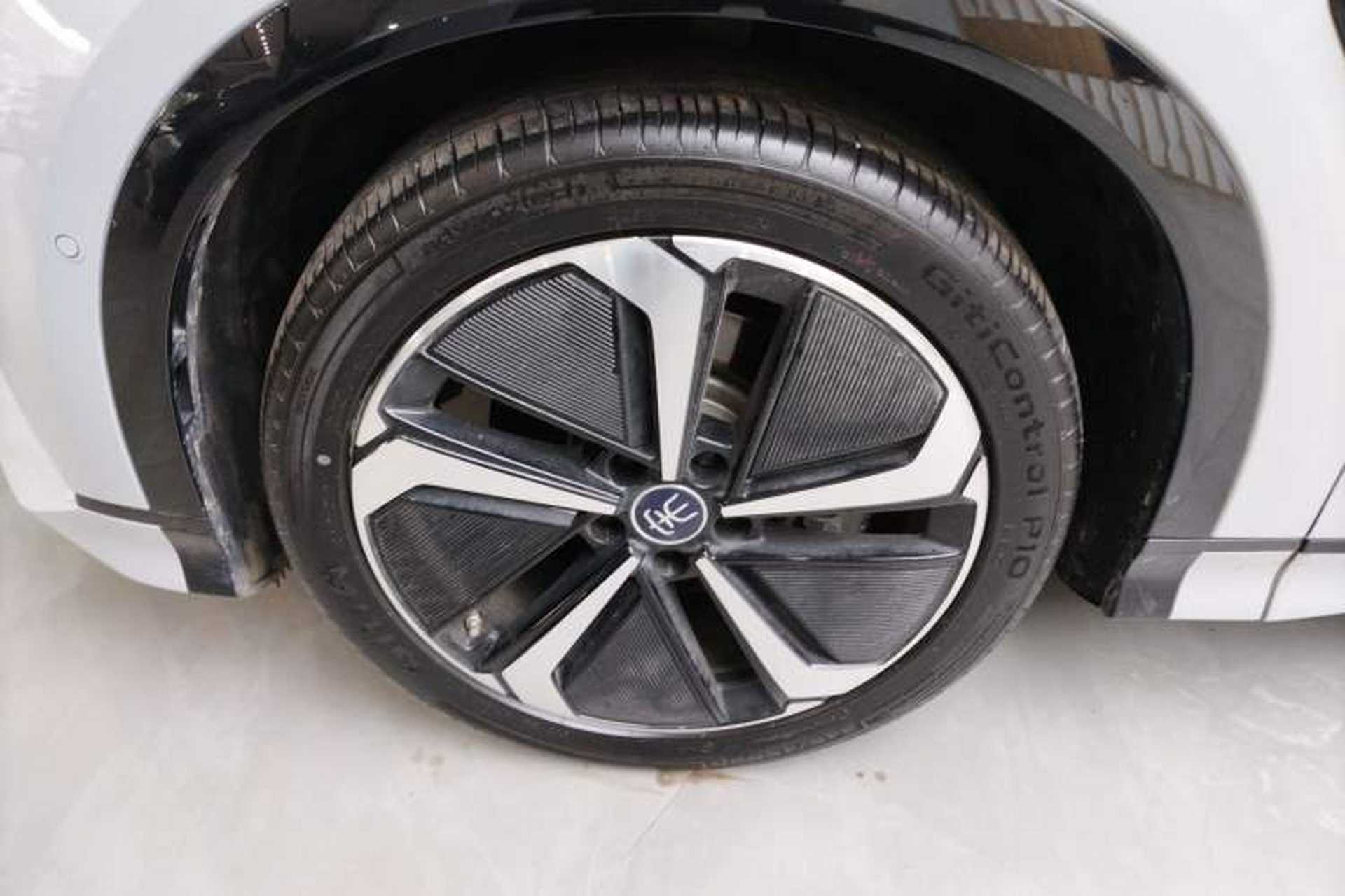 Used BYD Song L EV 2025 Intelligent Driving Version 662 km LiDAR Excellence Edition Left Front Wheel Hub