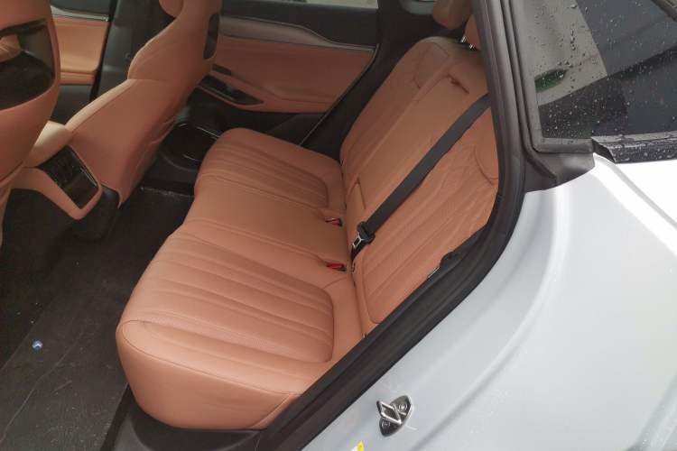 Used BYD Song L EV 2025 550 km Excellence Version Left Rear Seat