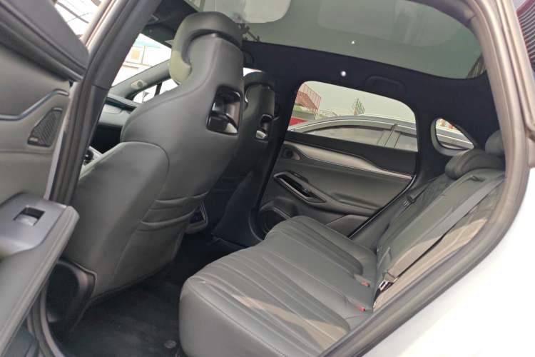 Used BYD Song L EV 2025 Intelligent Driving Version 662 km LiDAR Excellence Edition Left Rear Seat
