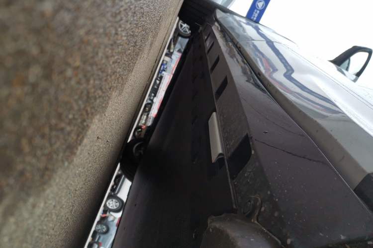 Used BYD Song L EV 2025 550 km Excellence Version Left Side Sill