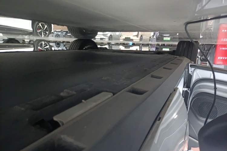 Used BYD Song L EV 2025 Intelligent Driving Version 662 km LiDAR Excellence Edition Left Side Sill