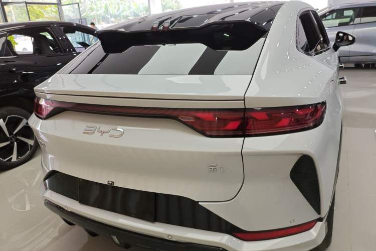 Used BYD Song L EV 2025 662 km Ultra-Range Version Rear