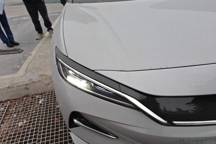 Used BYD Song L EV 2025 662 km Ultra-Range Version Right Front Headlight