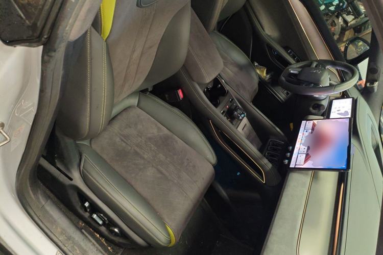 Used BYD Song L EV 2025 Intelligent Driving Version 602 km Range LiDAR-equipped All-Wheel-Drive Type Right Front Seat
