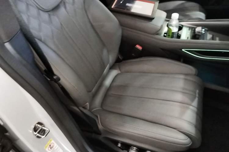 Used BYD Song L EV 2025 Intelligent Driving Version 662 km LiDAR Excellence Edition Right Front Seat
