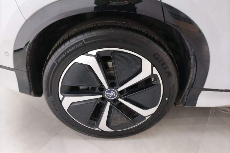 Used BYD Song L EV 2025 Intelligent Driving Version 662 km LiDAR Excellence Edition Right Rear Wheel Hub