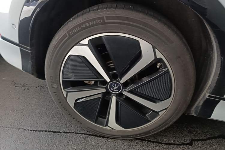 Used BYD Song L EV 2025 Intelligent Driving Version 662 km LiDAR Excellence Edition Right Rear Wheel Hub