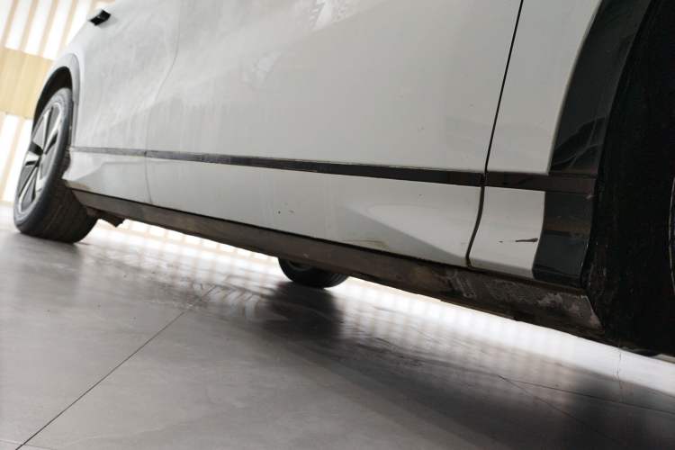 Used BYD Song L EV 2025 Intelligent Driving Version 662 km LiDAR Excellence Edition Right Side Sill