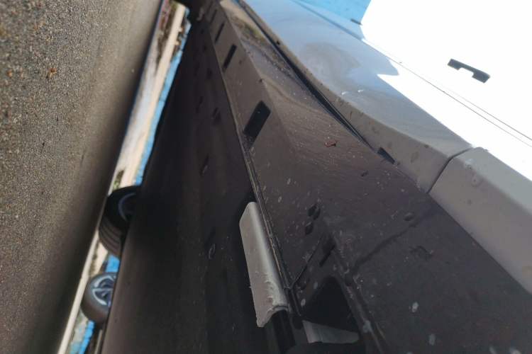 Used BYD Song L EV 2025 550 km Excellence Version Right Side Sill