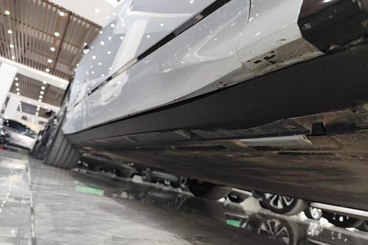 Used BYD Song L EV 2025 Intelligent Driving Version 662 km LiDAR Excellence Edition Right Side Sill