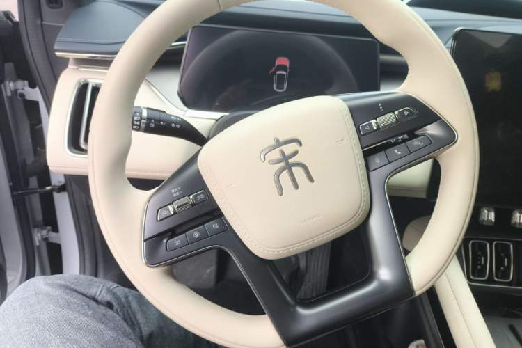 Used BYD Song L EV 2025 550 km Excellence Version Steering Wheel