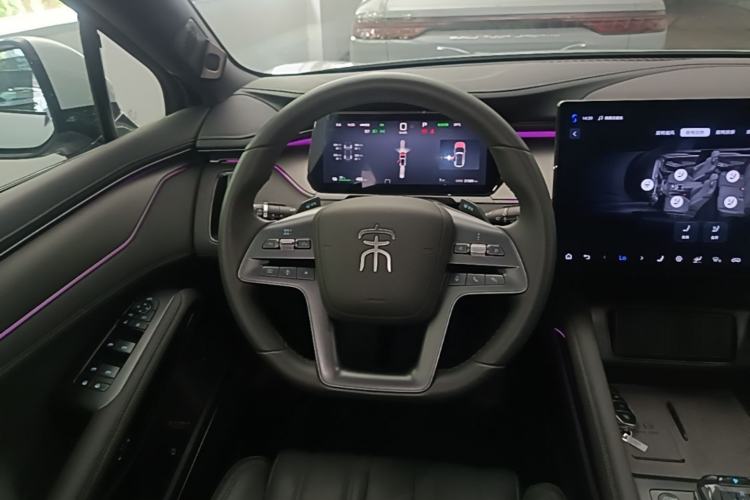 Used BYD Song L EV 2025 Intelligent Driving Version 662 km LiDAR Excellence Edition Steering Wheel
