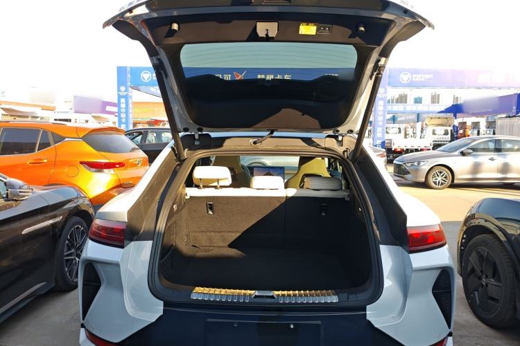 Used BYD Song L EV 2025 662 km Advanced Intelligent Driving Version Trunk