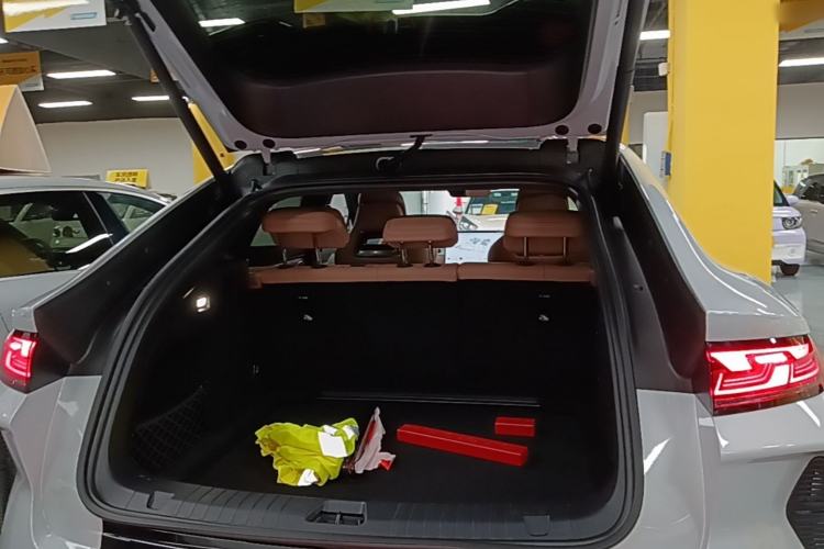 Used BYD Song L EV 2025 Intelligent Driving Version 662 km LiDAR Excellence Edition Trunk