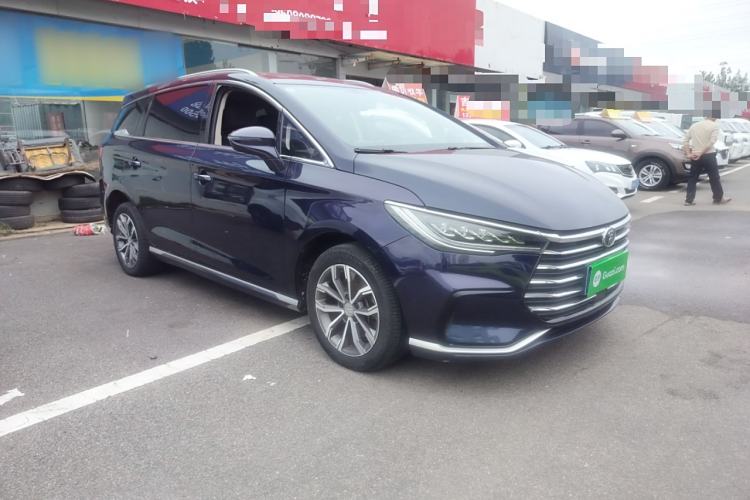 Used BYD Song MAX 2021 Upgraded Model 1.5T Automatic Luxury 6-Seater Front Right 45 Deg