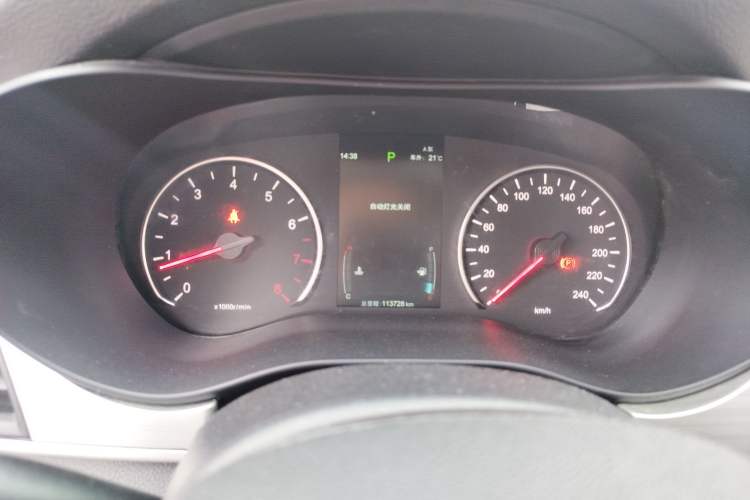 Used BYD Song MAX 2021 Upgraded Model 1.5T Automatic Luxury 6-Seater Instrument Cluster